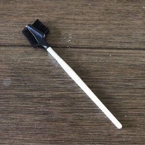 ELF Make-up Brush: Brow Comb & Brush